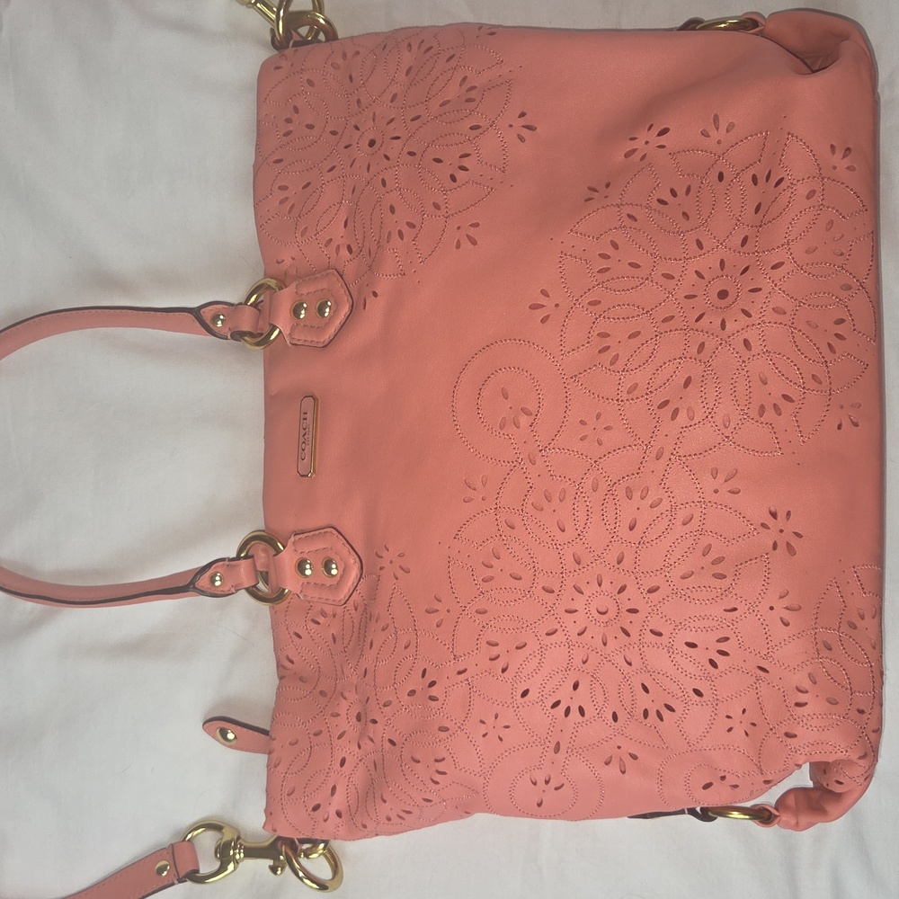 COACH NWT Ashley Tossed Laser Cut Tote Salmon Pink Purse Bag
